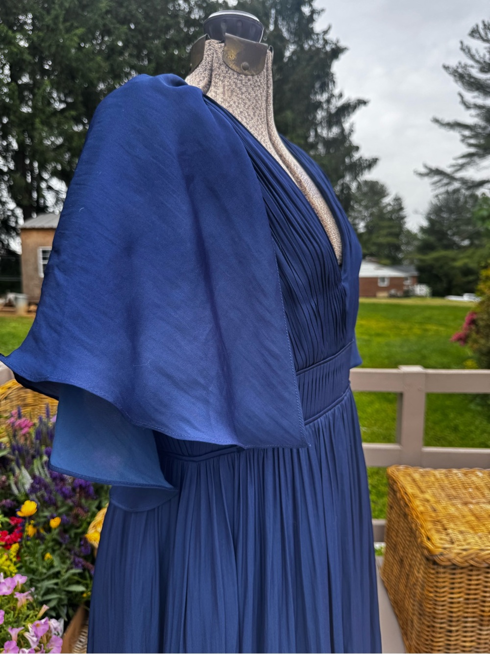 NWT Halston Heritage gown navy size 12 - Picture 4 of 12